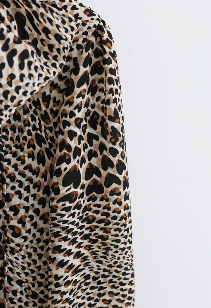 Camisa de chifón con estampado de leopardo y lazo