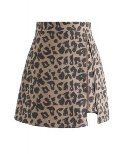 Minifalda con cremallera y estampado de leopardo en color arena